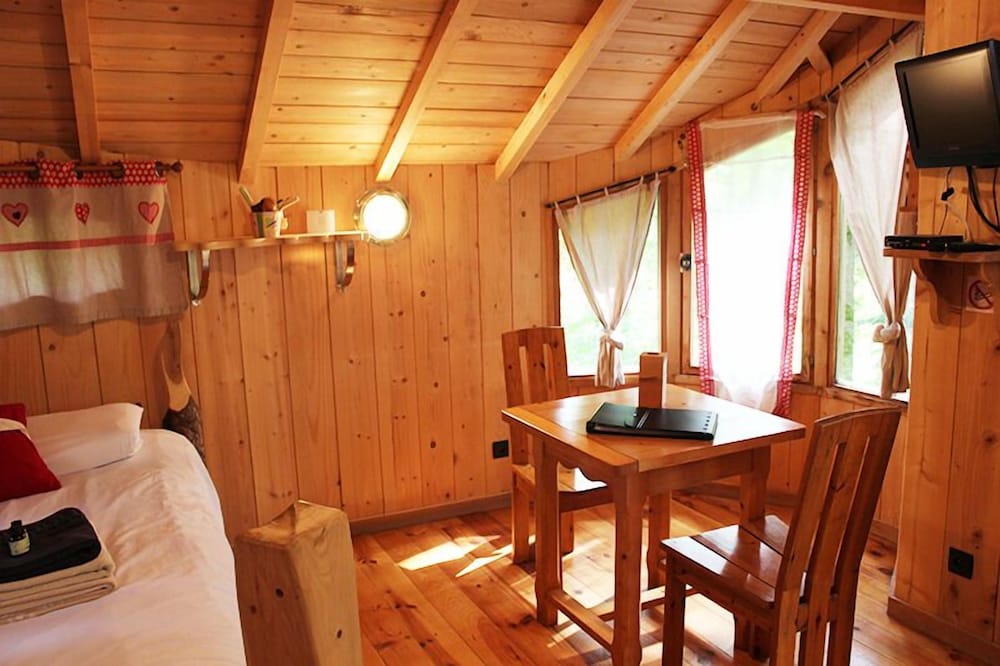 Cabin, Terrace (La Fougère) photo 3
