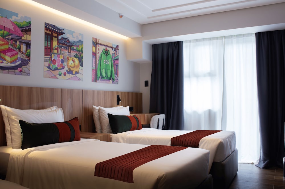 Deluxe Twin Room, Balcony, City View