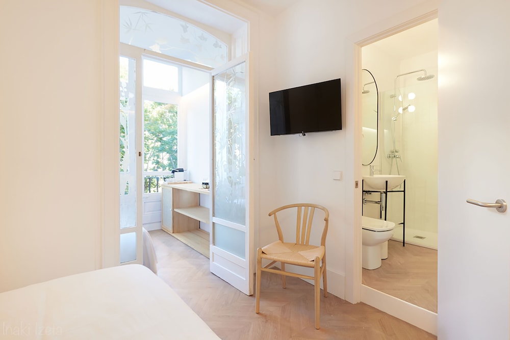 Gallery Triple Room photo 2