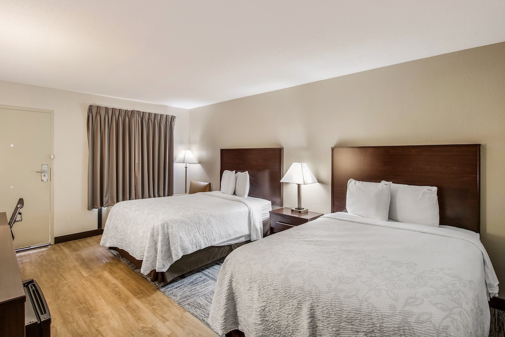 Deluxe Room, 2 Double Beds, Accessible (Roll-In Shower, Smoke Free) photo 2