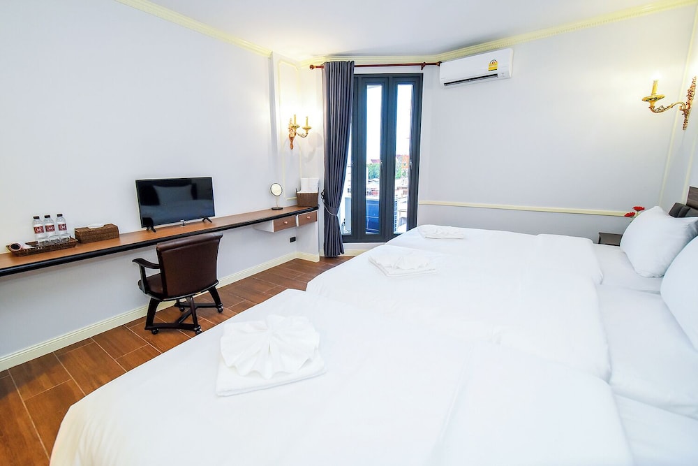 Triple Room, City View photo 2