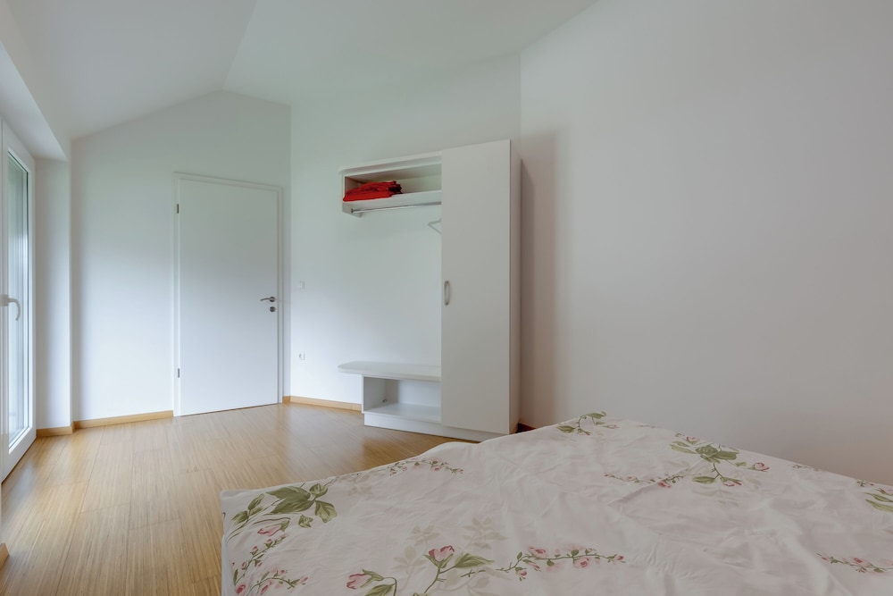 Family Apartment, 1 Bedroom, Mountainside (Wellness Suite Saffron) photo 1