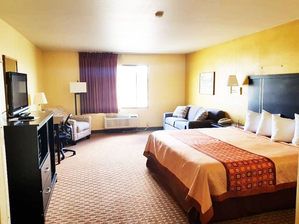 Suite, 1 King Bed with Sofa bed, Non Smoking - Photo 1