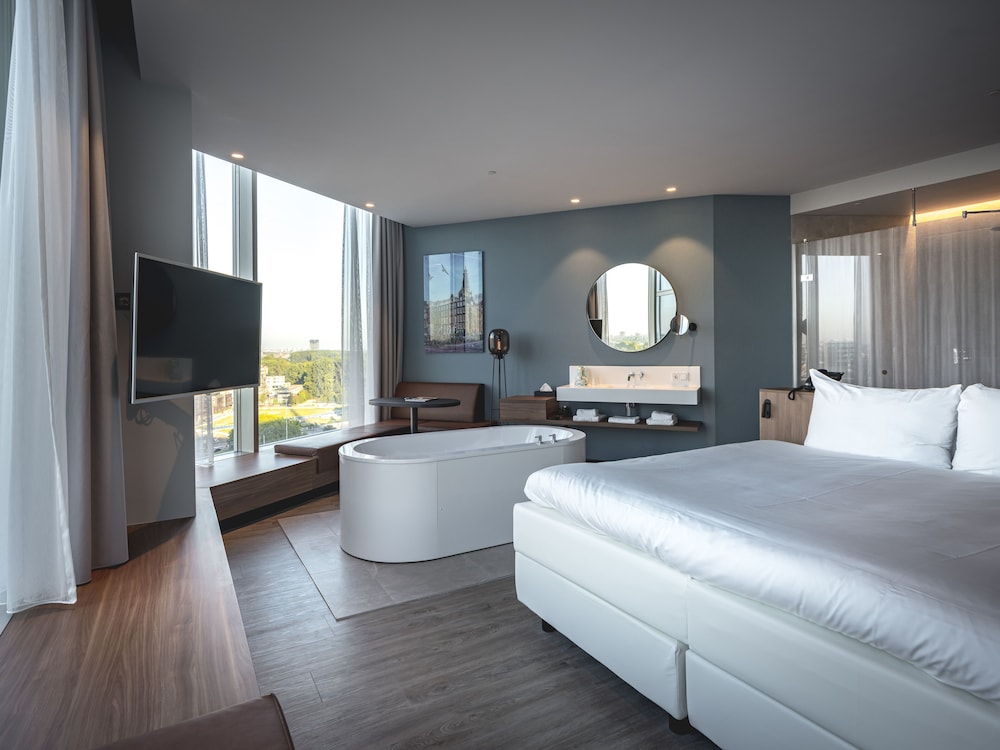 Junior Suite, 1 King Bed
