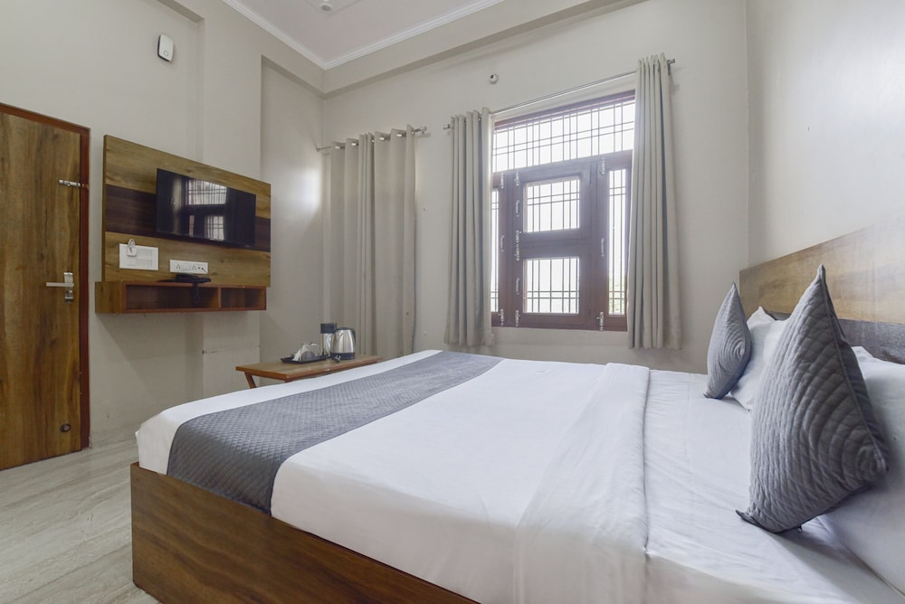 Deluxe Double Room, Balcony, Garden View