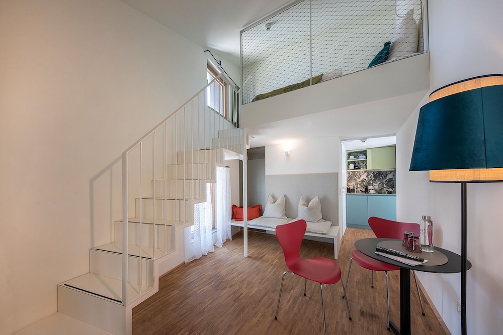 Apartment Climb Up photo 3