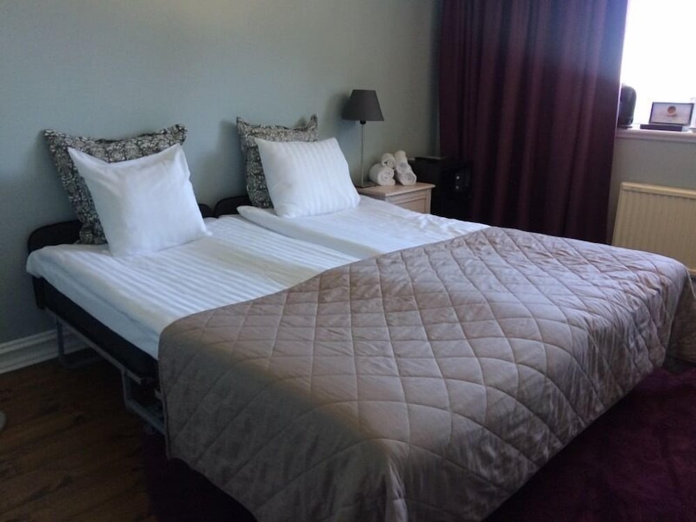 Double Room, Shared Bathroom (Summer) photo 1