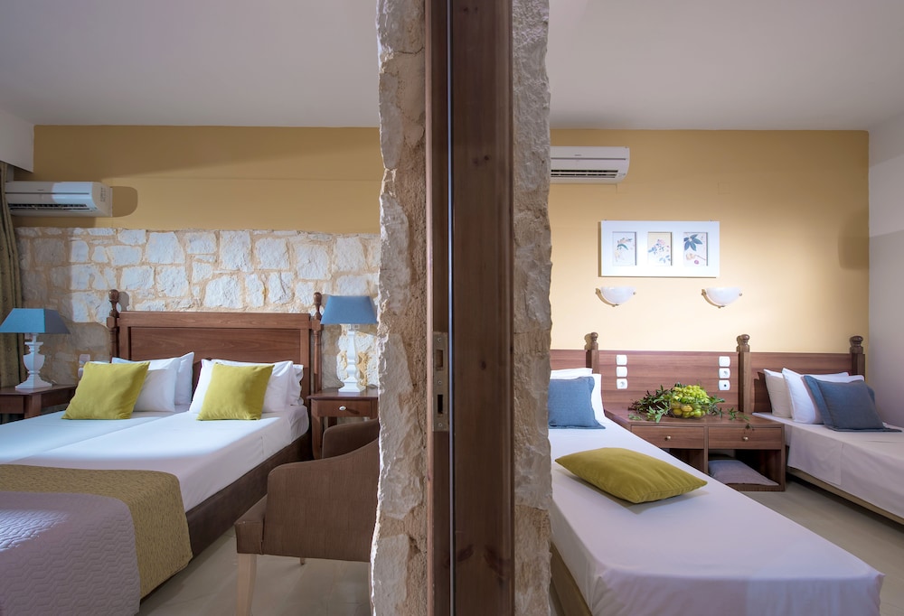 Family Room, 2 Bedrooms, Sea View - Photo 7