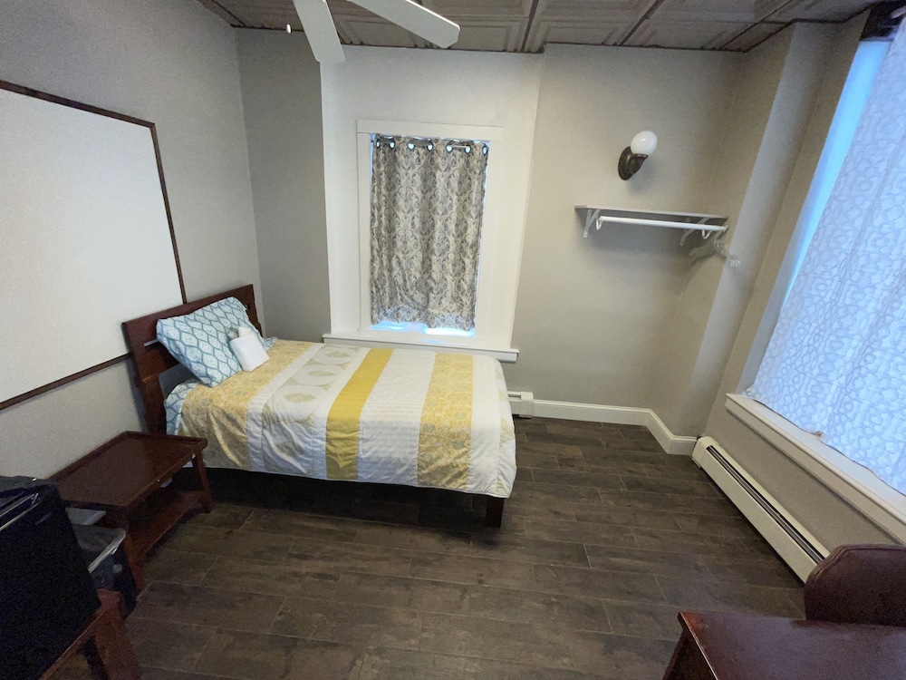 Jasmin's Place, 1 Twin Bed with Shared Bathroom photo 1