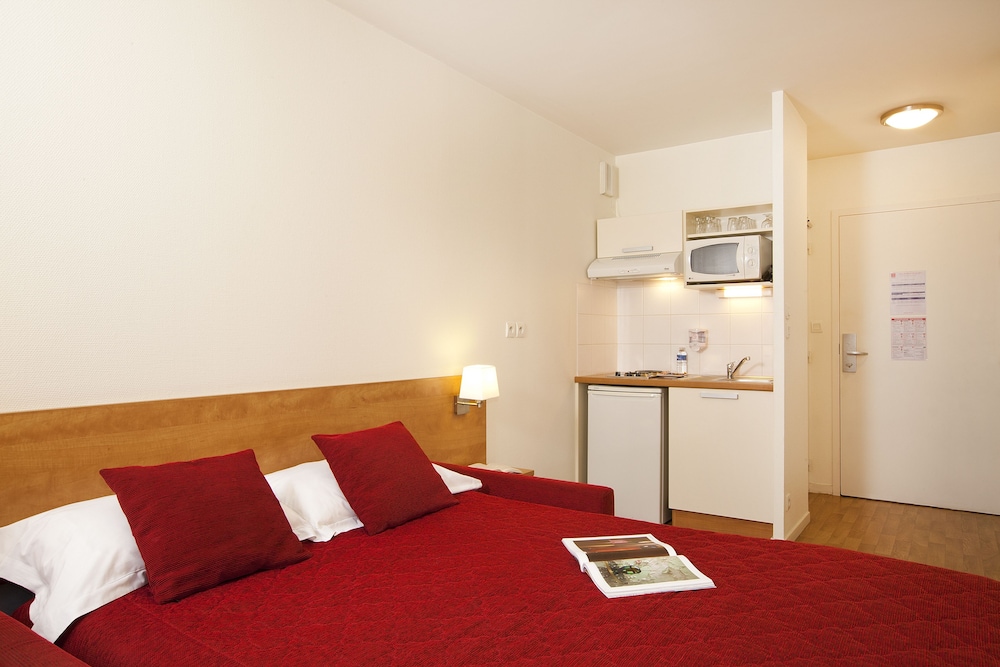 Family Apartment photo 3