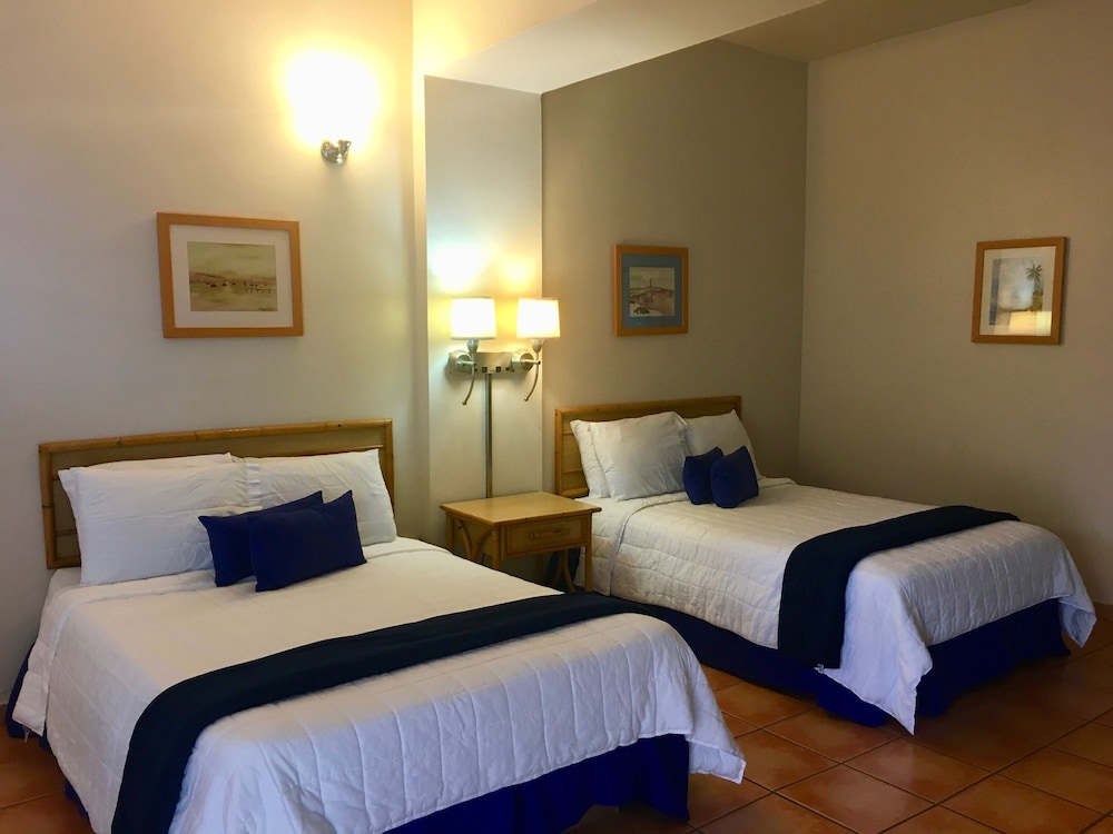 Deluxe Room, 2 Double Beds photo 2