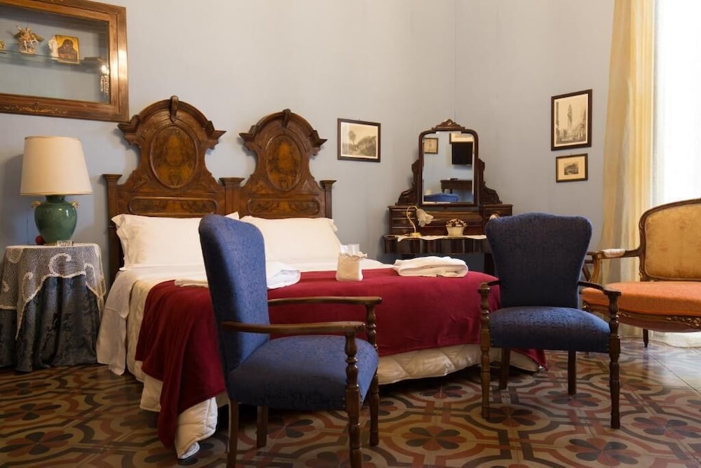 Superior Room, Balcony, City View (Iside)