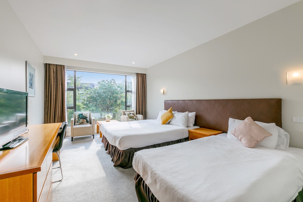 Family Room (Super King Bed & King Single Bed)