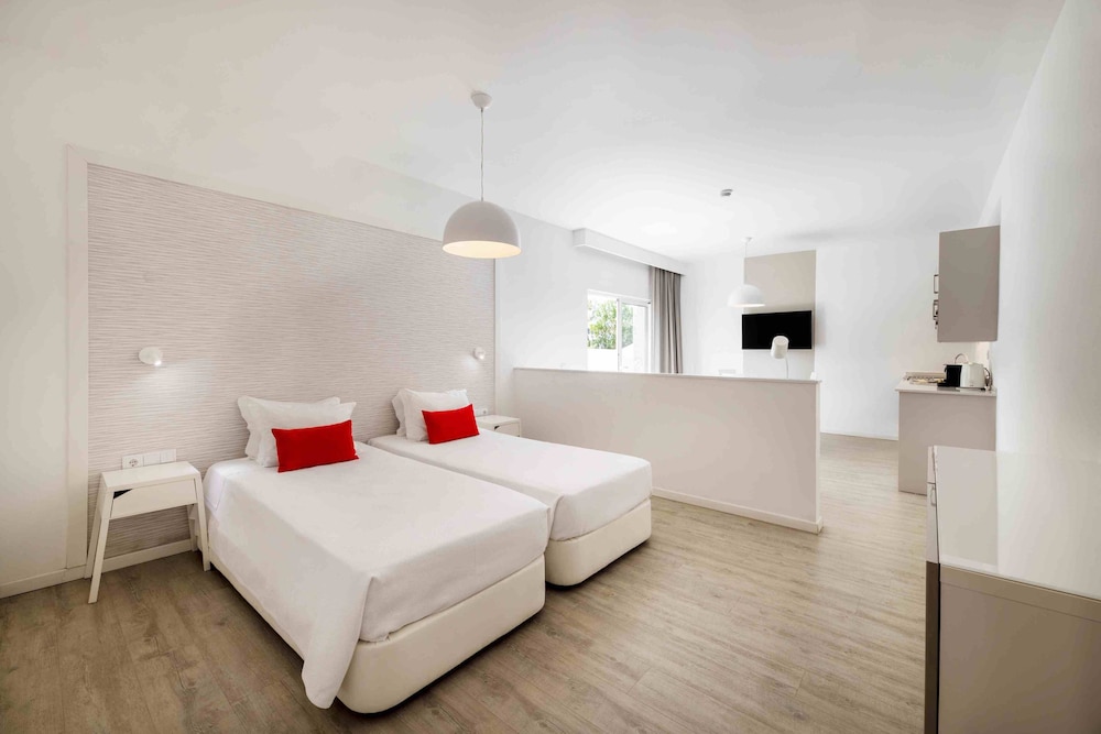 Premium Studio, Garden Area photo 2