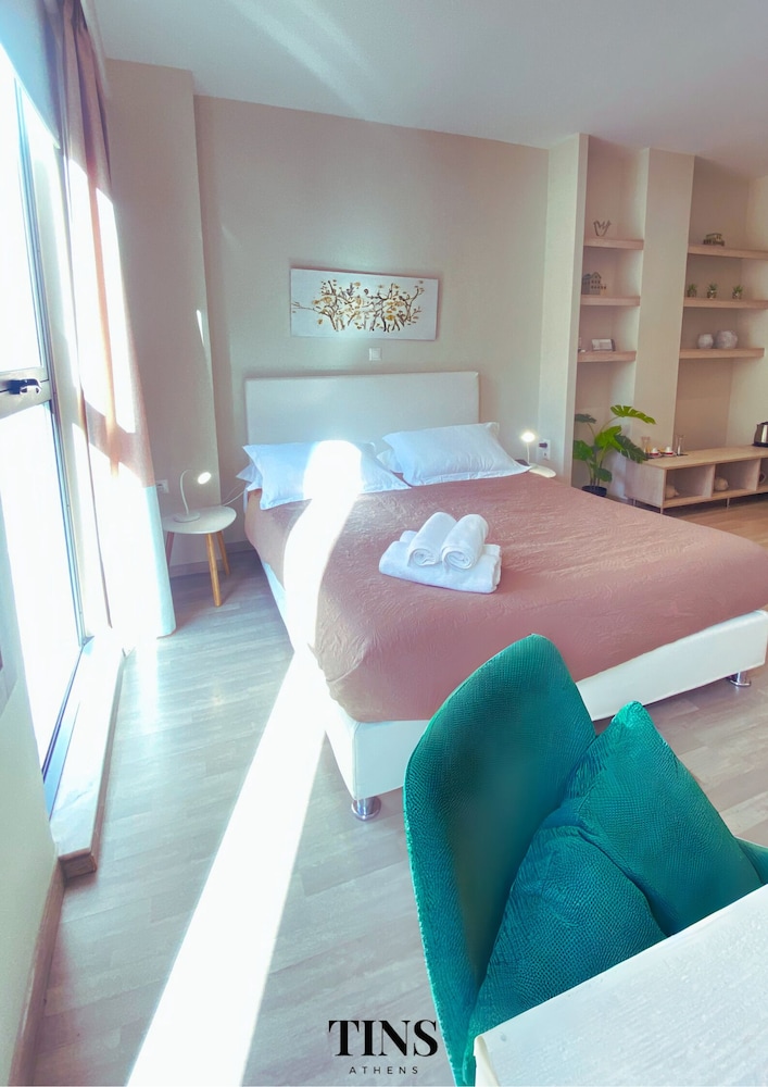 Luxury King Suite, City View photo 2