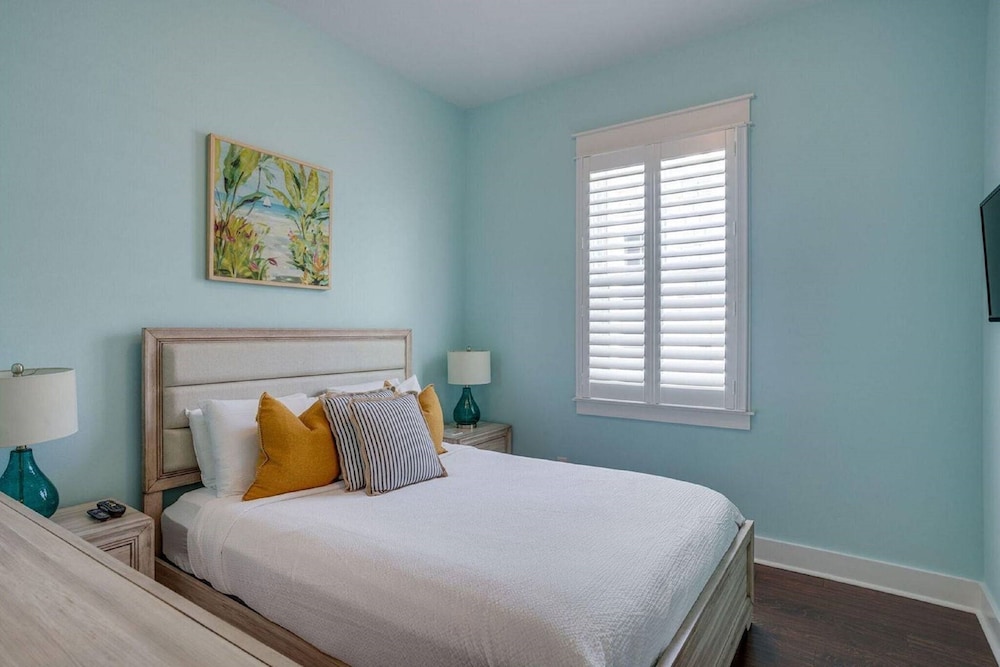 Townhome, 3 Bedrooms (Azure Leisure)