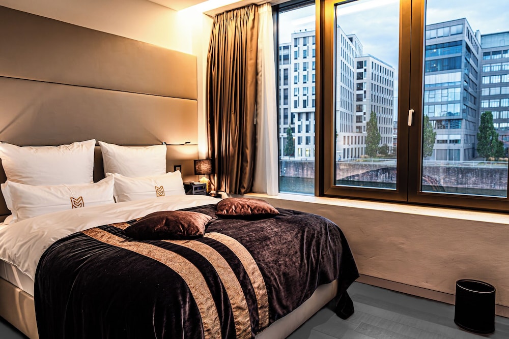 Paris Suite