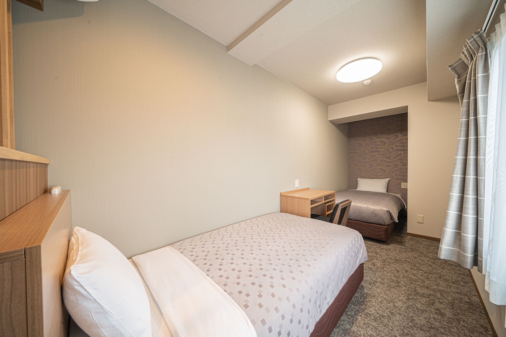 Twin Room (Compact) - Photo 2