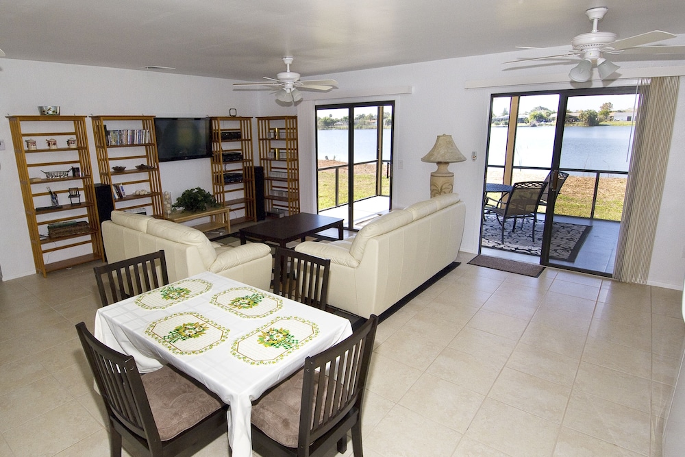 House, 2 Bedrooms, Lakeside (Vacation Home) photo 3