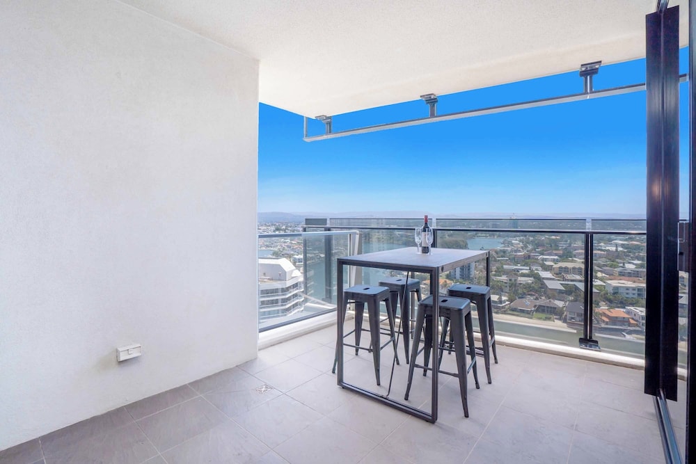 Apartment, 2 Bedrooms, Private Bathroom, River View photo 3