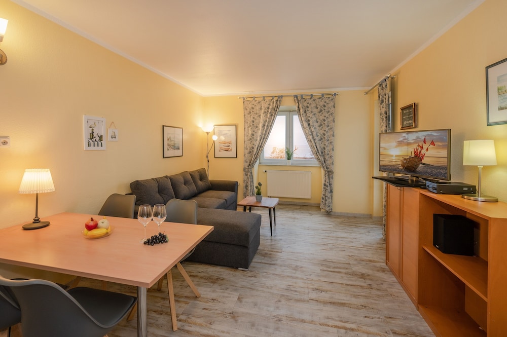 Panoramic Apartment thumbnail 6