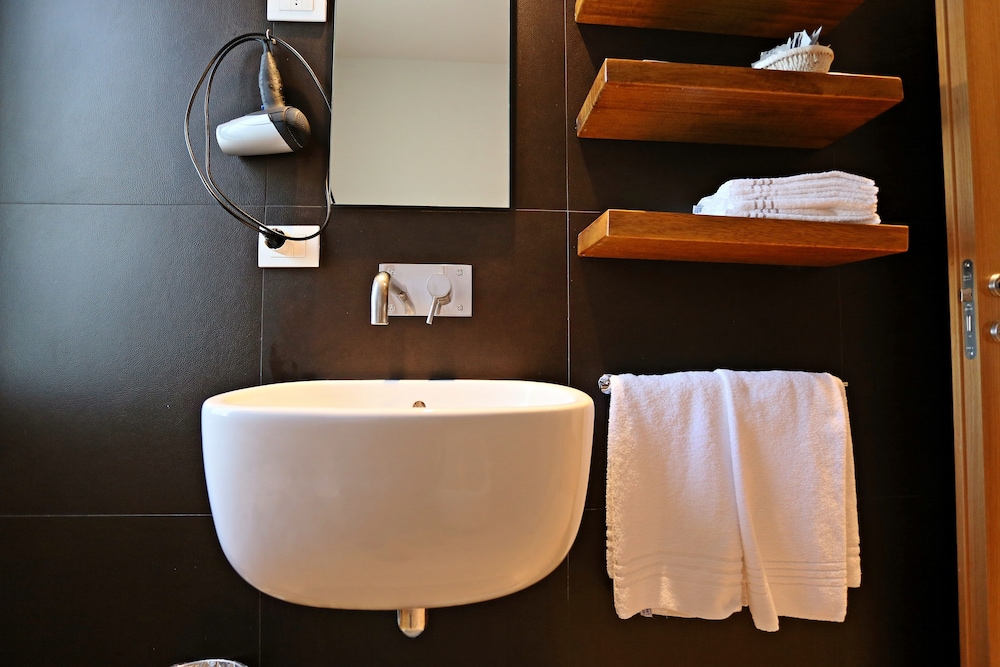 Standard Double Or Twin Room photo 3