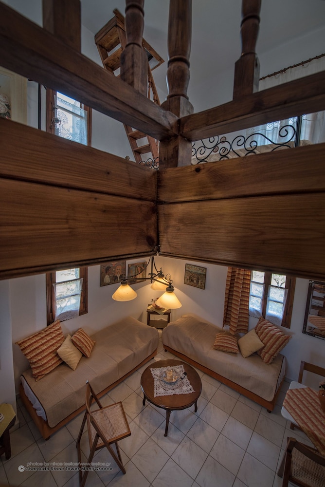 Traditional Penthouse, Bay View (Tower Studio) photo 1