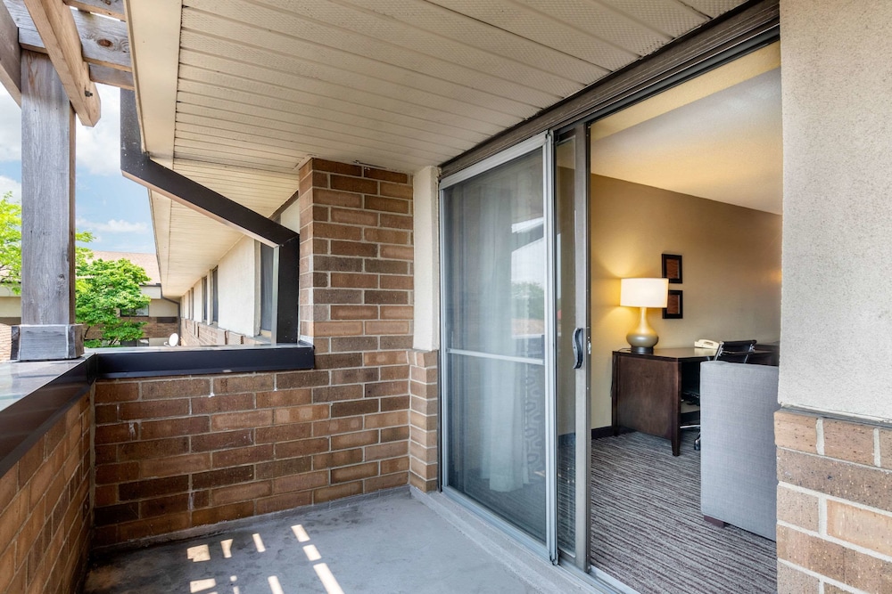 Suite, Balcony photo 1