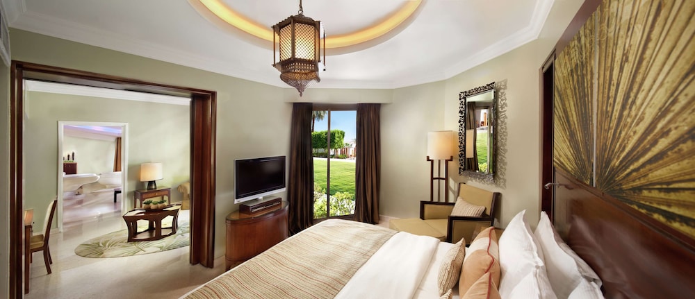 Twin Room (Partial Nile)