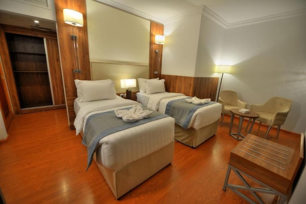 Standard Triple Room - Photo 10