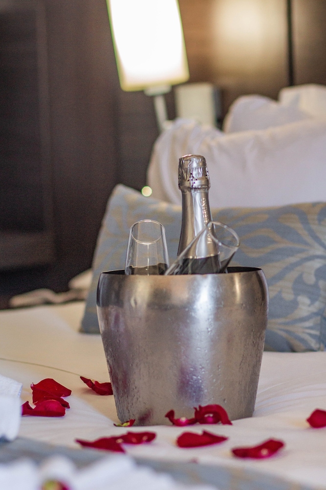 Deluxe Triple Room, Ocean View photo 2