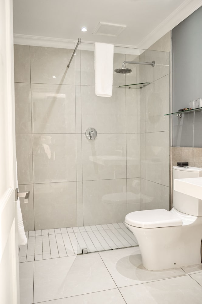 Standard Twin Room - Photo 4