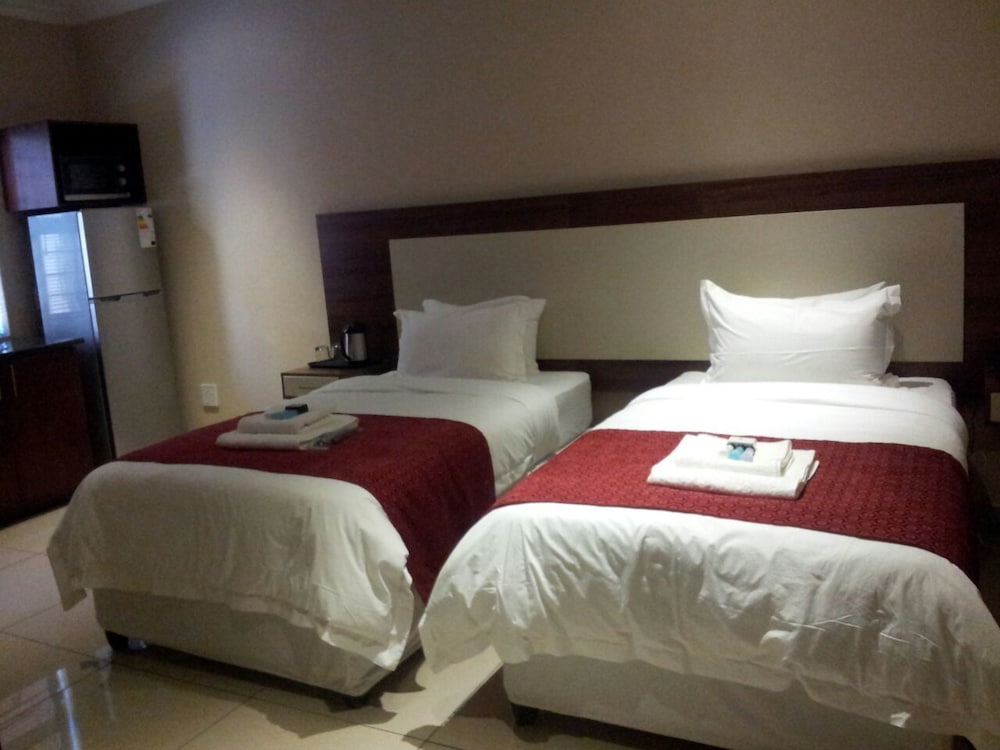 Basic Double or Twin Room, 2 Twin Beds photo 1
