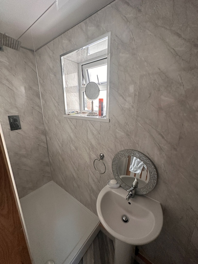 Family Apartment, 2 Bedrooms, Non Smoking, Garden View photo 3