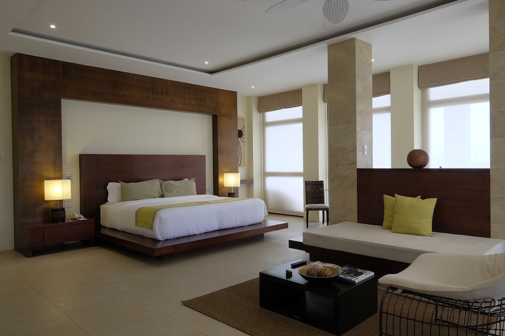 Oceanview Suite