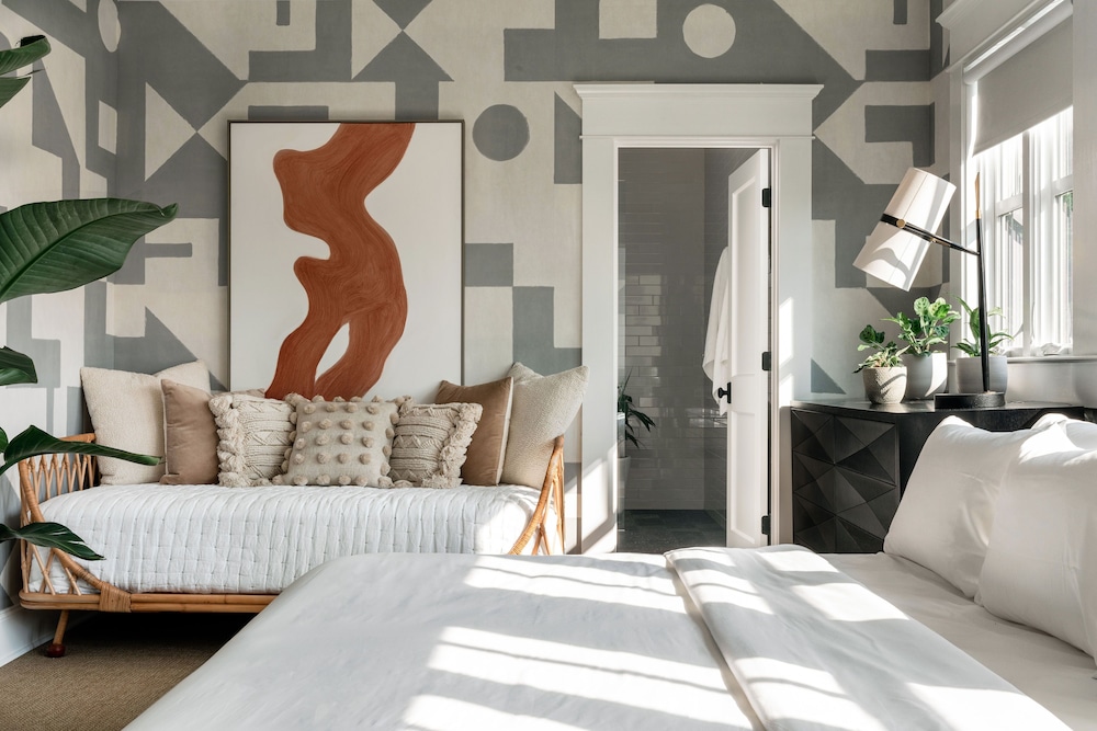 Luxury Single Room (Sunny Side Suite) photo 1