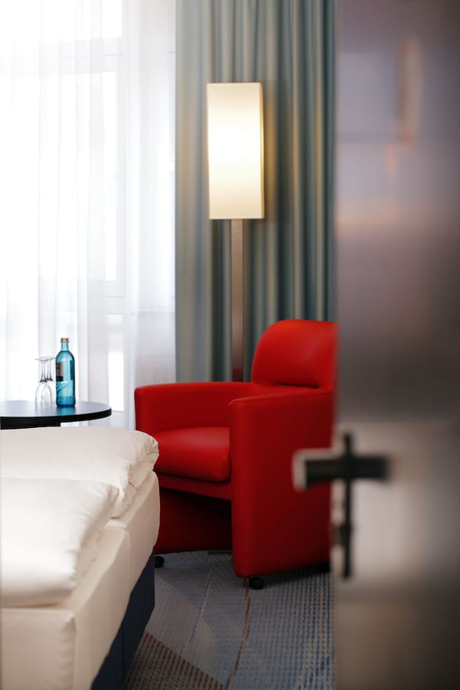 Comfort Room thumbnail 5