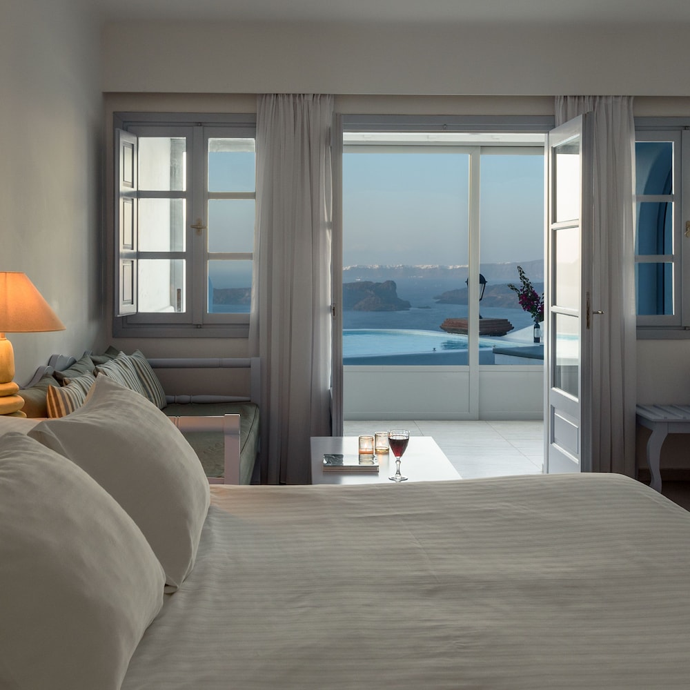 Senior Suite, Private Pool (Volcano & Sunset View) - Photo 14