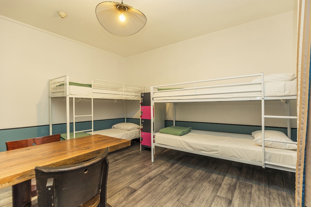 Bed in 8-Bed Dormitory Room photo 2