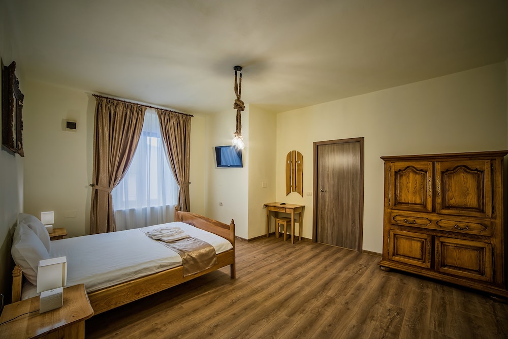 Comfort Room, 1 Queen Bed with Sofa bed photo 2