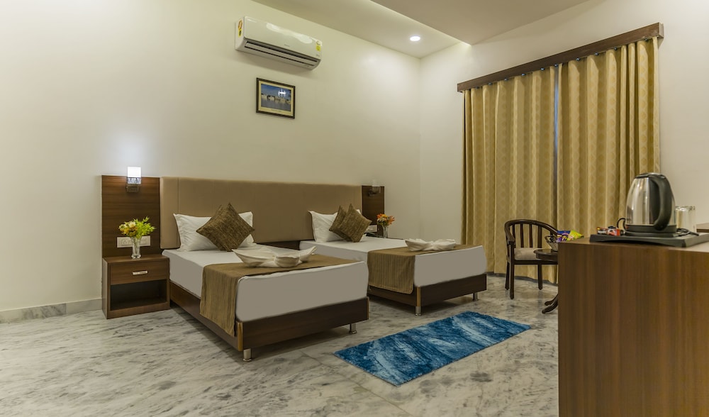 Premium Double Or Twin Room photo 2