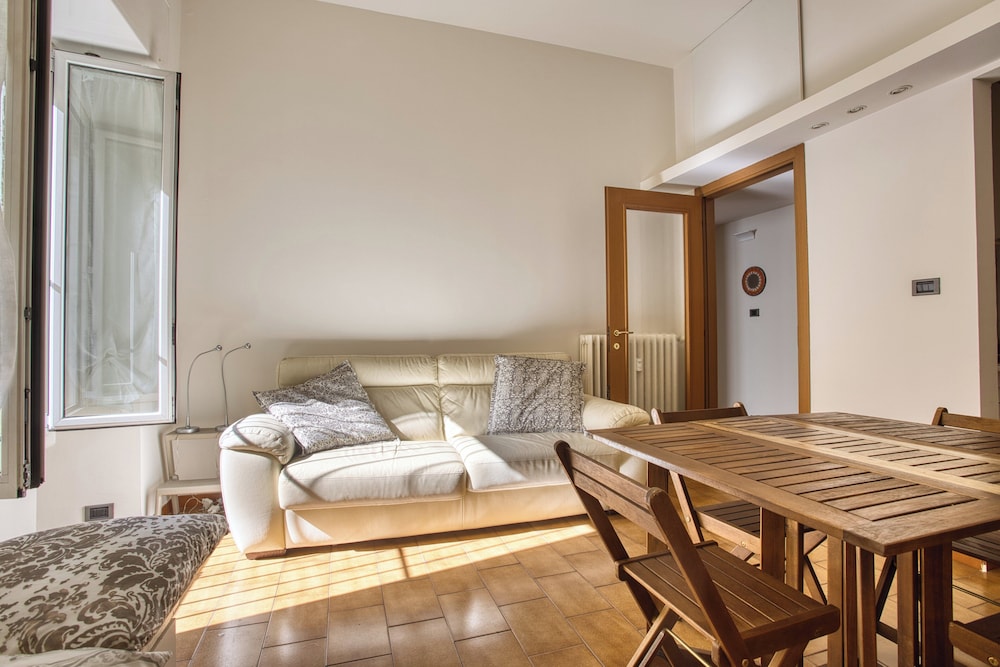 Comfort Apartment, City View