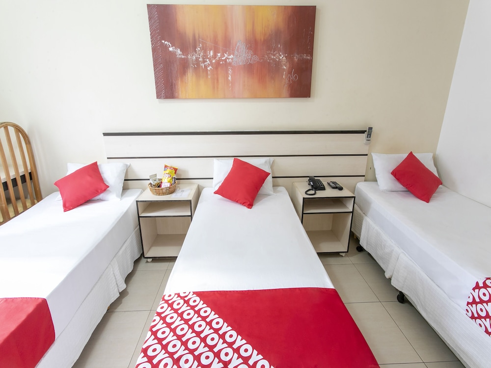 Triple Room, 3 Twin Beds photo 3