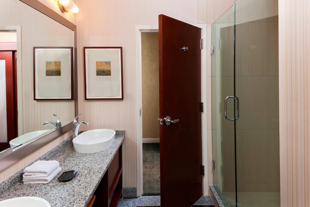 Luxury Suite, 1 Bedroom - Photo 11
