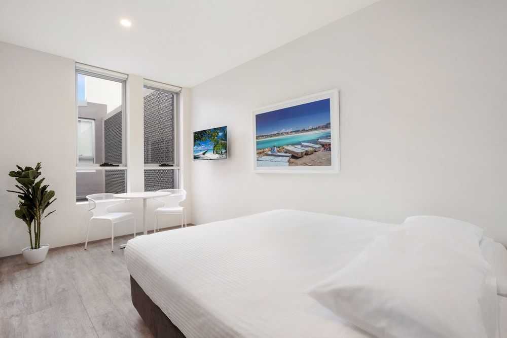Studio Suite (3)