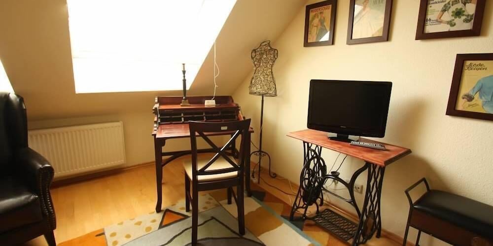 Family Room photo 3