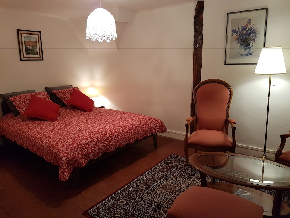 Suite, 2 Bedrooms photo 1