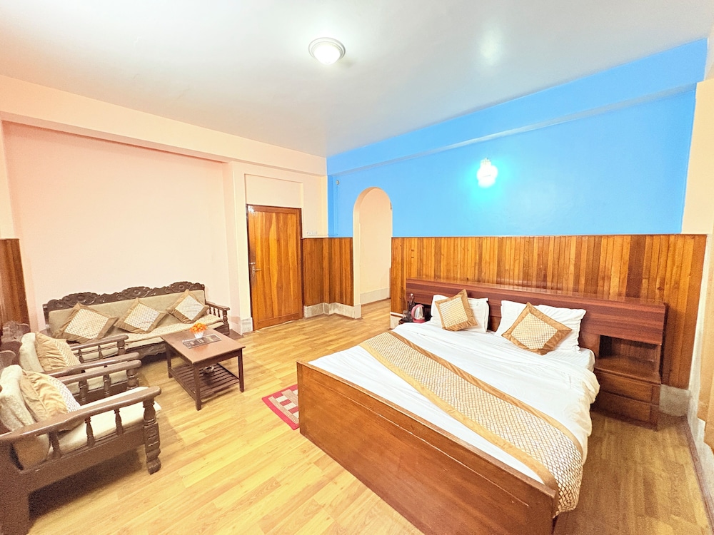 Classic Quadruple Room