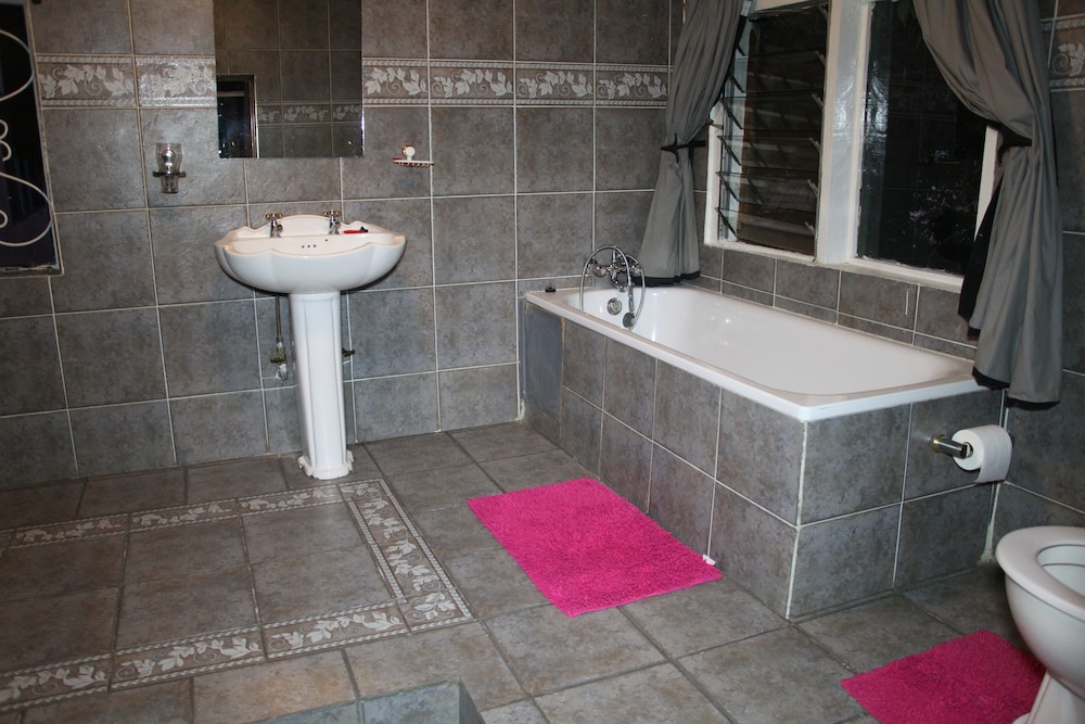 Executive Room photo 2