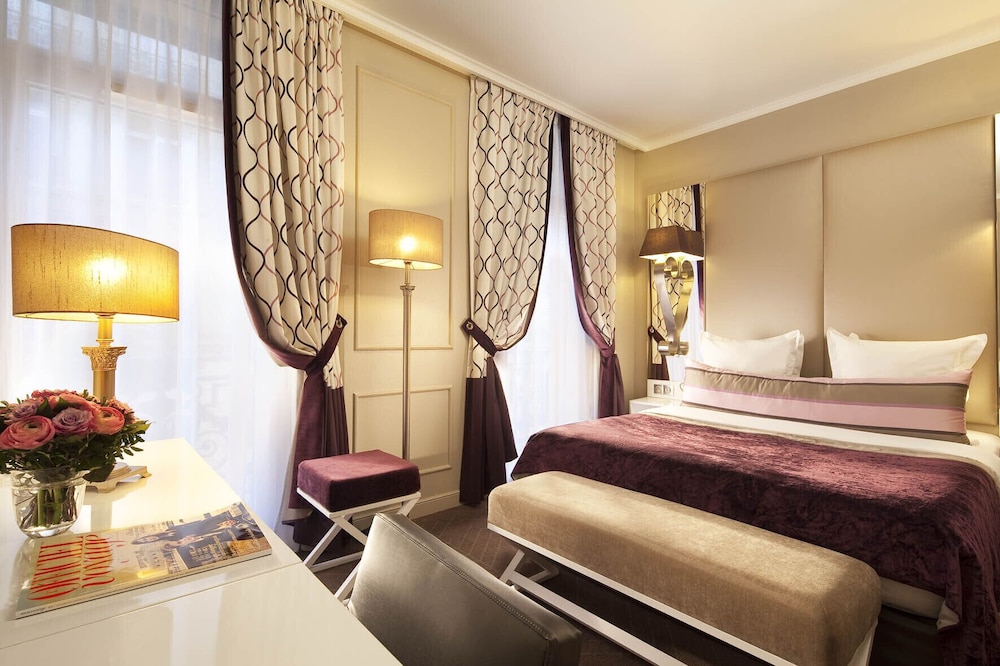 Hotel Galileo bedroom photo